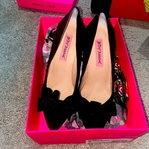 Betsey Johnson Remixx suede